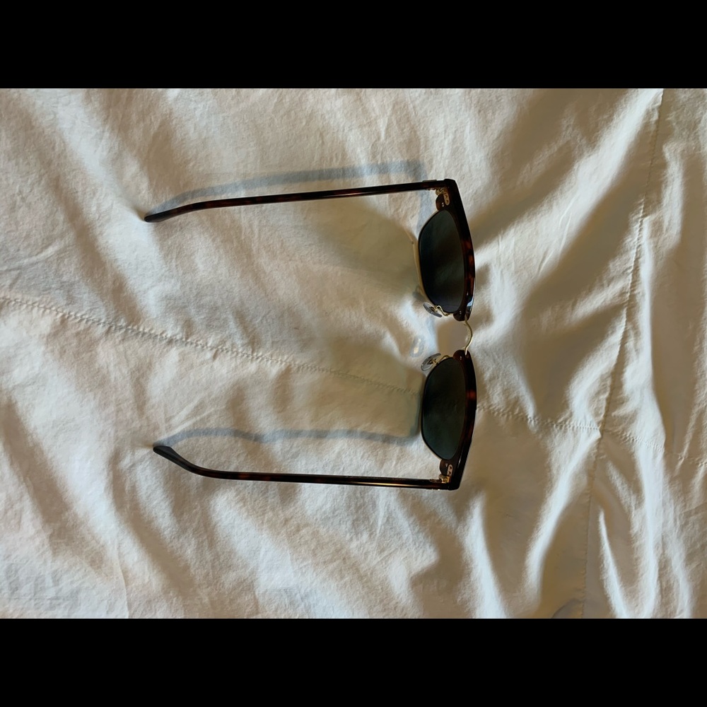 Polarized Ray-Ban Temple Clubmaster in Tortoise - Picture 7 of 7